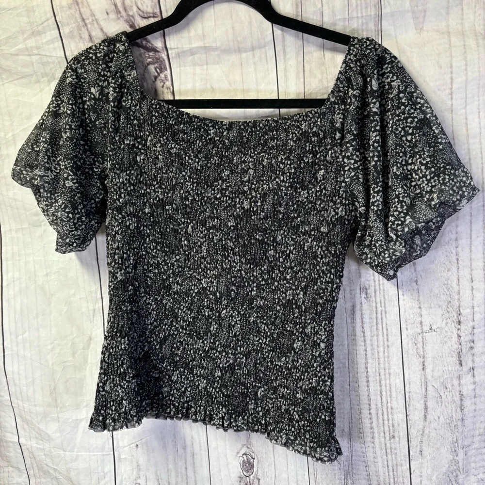 Anthropologie Aurelia Smocked Top Size Small Smocked Puff Sleeve Ditsy Floral